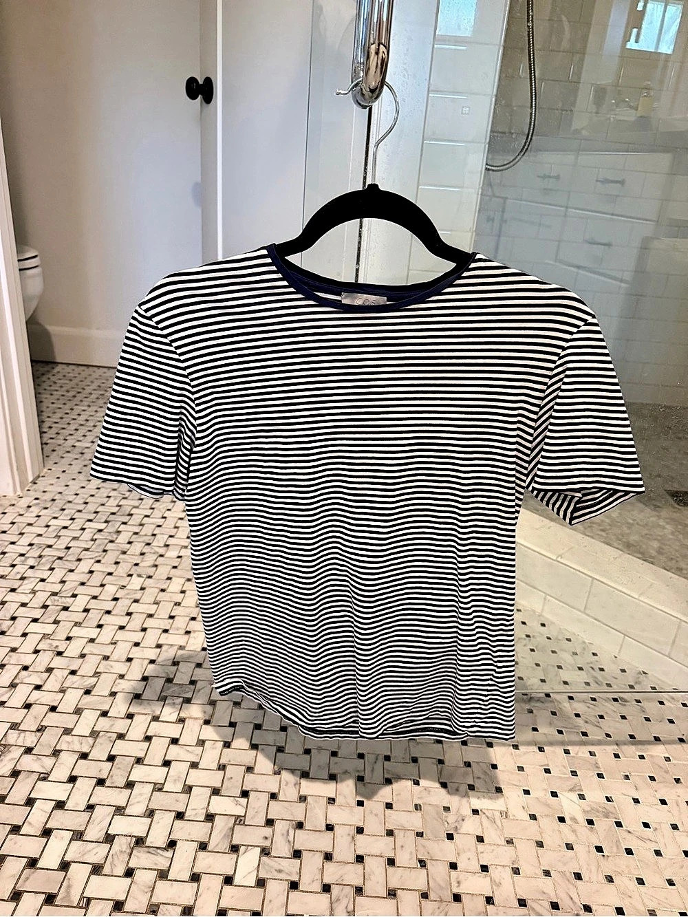 Striped Short Sleeve Tee in navy & White